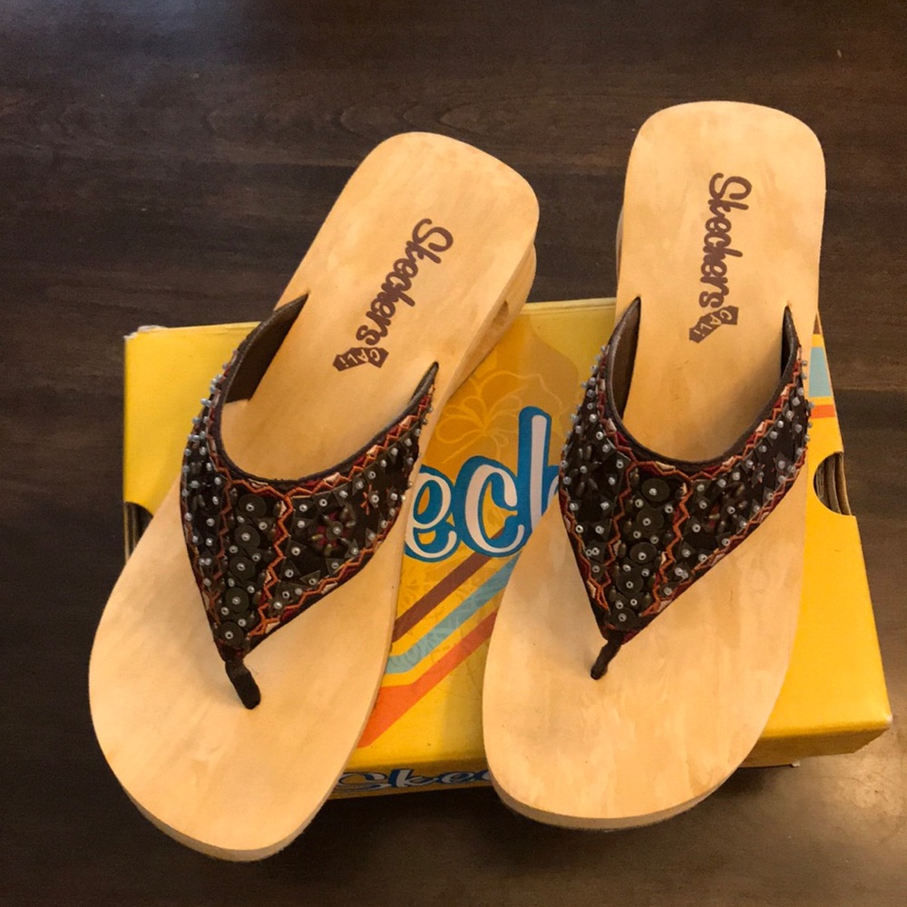 Sketchers Cali Beaded Sandals Size 8